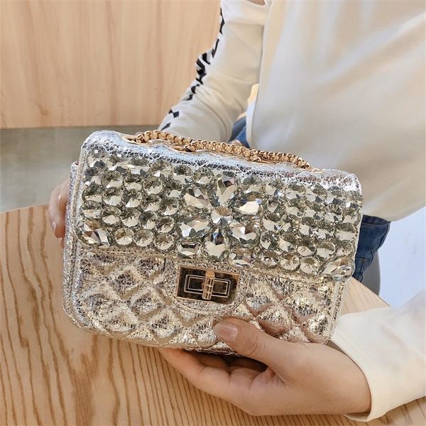 2020 new designer bags woman clutch promotional ladies leather handbags women messenger bags chain diamonds bag
2020 new designer bags woman clutch promotional ladies leather handbags women messenger bags chain diamonds bag