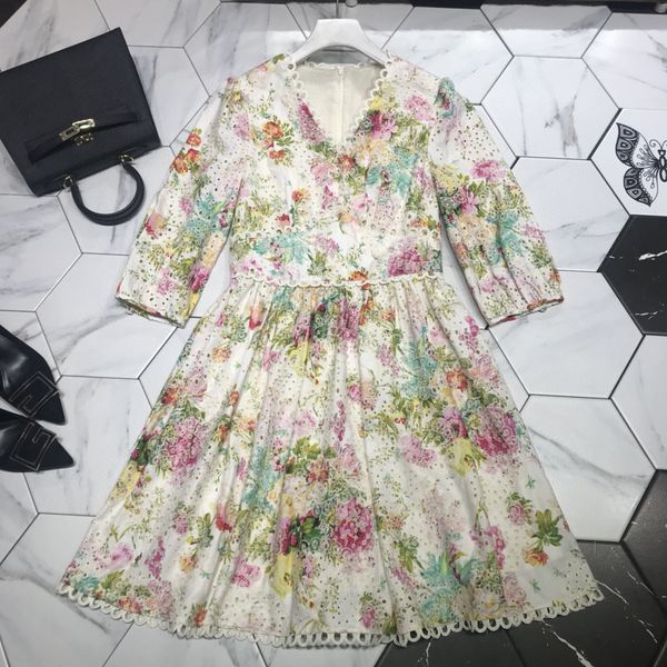 2020 florals печать праздник костюмер v воротник 3/4 длинные рукава хлопок платья womens 2080401, Black
2020 florals печать праздник костюмер v воротник 3/4 длинные рукава хлопок платья womens 2080401, Black