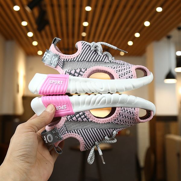 children's 2020 new korean and sandals style girls mesh baotou flying shoes soft bottom fashion boys' sports sandals fashion, Black;red
children's 2020 new korean and sandals style girls mesh baotou flying shoes soft bottom fashion boys' sports sandals fashion, Black;red
