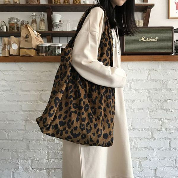 new fashion women leopard shoulder bag satchel casual tote handbag messenger female bag high capacity bags for women 2020
new fashion women leopard shoulder bag satchel casual tote handbag messenger female bag high capacity bags for women 2020
