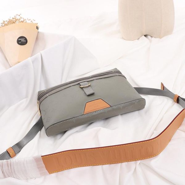 new arrival men bags leather luxury design messenger bag zipper shoulder bags trend style men shoulder bags with original box
new arrival men bags leather luxury design messenger bag zipper shoulder bags trend style men shoulder bags with original box