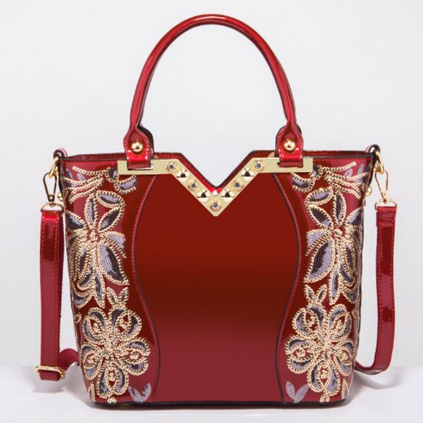 new european and american fashion women's bag embroidered shoulder bag bridal high grade middle aged mother's messenger
new european and american fashion women's bag embroidered shoulder bag bridal high grade middle aged mother's messenger