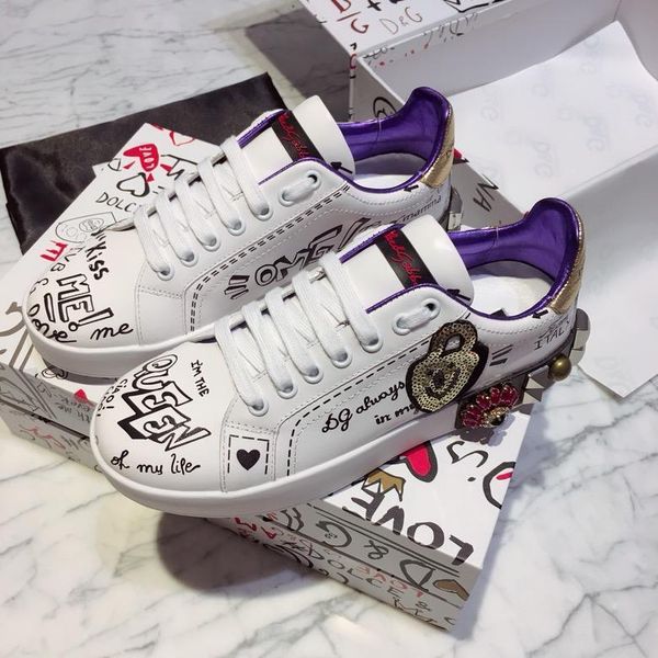 2020q fashion high-end leather women's shoes low to help comfortable casual shoes, fashion wild sports party shoes, size: 35-41
2020q fashion high-end leather women's shoes low to help comfortable casual shoes, fashion wild sports party shoes, size: 35-41