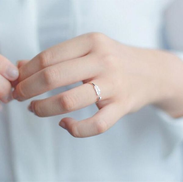 atmosphere personality 925 sterling silver jewelry high-quality feather female leaf simple opening rings sr268
atmosphere personality 925 sterling silver jewelry high-quality feather female leaf simple opening rings sr268