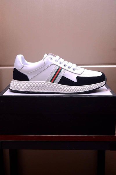 2020j limited edition custom bee letter embroidery low-wild casual men's sports shoes, high-end fashion sports shoes, size: 38-45, Black
2020j limited edition custom bee letter embroidery low-wild casual men's sports shoes, high-end fashion sports shoes, size: 38-45, Black