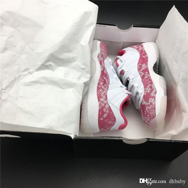 2019 new 11 low wmns pink snakeskin basketball shoes men women 11s white real carbon fiber athletic shoes with box ah7860-106
2019 new 11 low wmns pink snakeskin basketball shoes men women 11s white real carbon fiber athletic shoes with box ah7860-106