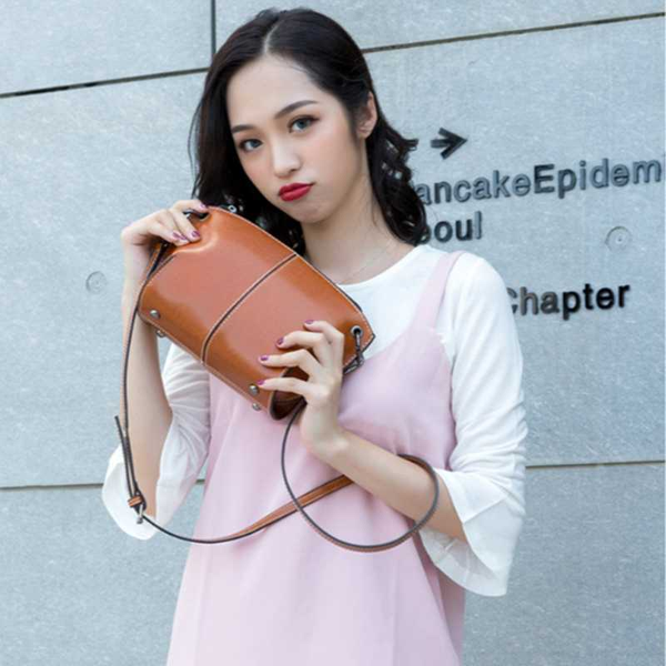women's leather bag women's messenger bag simple and versatile shell korean leather shoulder horizontal
women's leather bag women's messenger bag simple and versatile shell korean leather shoulder horizontal
