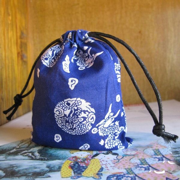 cotton blue and white cloth small and other tea accessories accessories kinds of packaging flannel bag brocade bag tea 12*9cm, Silver
cotton blue and white cloth small and other tea accessories accessories kinds of packaging flannel bag brocade bag tea 12*9cm, Silver