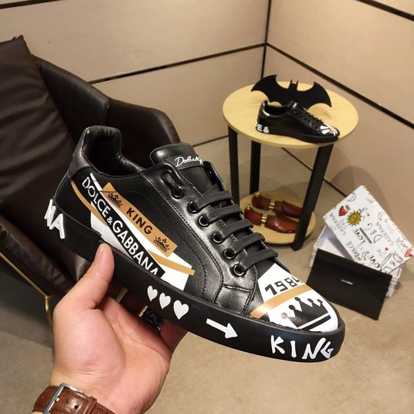 2020v luxury limited leather daily low casual sneakers, fashionable wild outdoor men's shoes, size: 38-45, Black
2020v luxury limited leather daily low casual sneakers, fashionable wild outdoor men's shoes, size: 38-45, Black