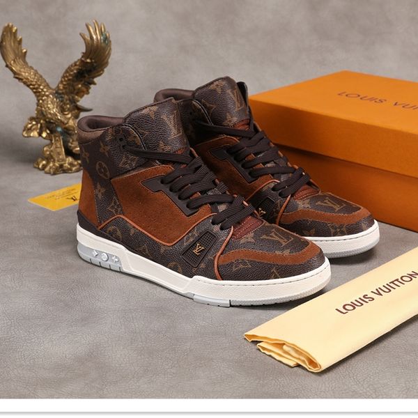 082 men's designer casual sports shoes, luxury trendy travel casual shoes, sports shoes. fast delivery in original box packaging, Black
082 men's designer casual sports shoes, luxury trendy travel casual shoes, sports shoes. fast delivery in original box packaging, Black