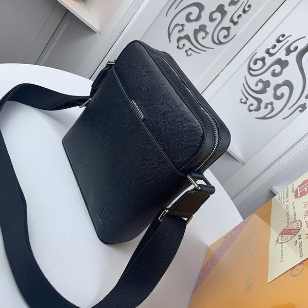 vintage classic mens bag zipper shoulder messenger bags crossbody bag men retro style leather shoulder bags fast delivery
vintage classic mens bag zipper shoulder messenger bags crossbody bag men retro style leather shoulder bags fast delivery