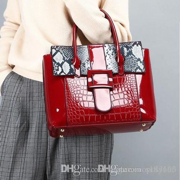 new designer handbag snake leather embossed fashion women bag chain crossbody bag brand designer messenger shoulder bag
new designer handbag snake leather embossed fashion women bag chain crossbody bag brand designer messenger shoulder bag