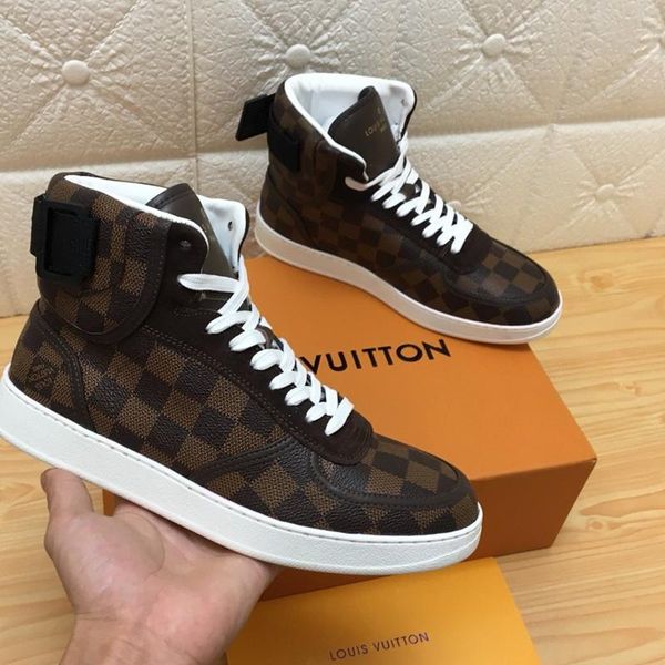 081 high-quality men's designer casual sports shoes trendy brand outdoor casual shoes, fast delivery in the original box, Black
081 high-quality men's designer casual sports shoes trendy brand outdoor casual shoes, fast delivery in the original box, Black