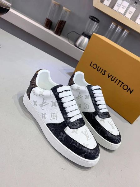 brand luxury casual, stylish flat-soled rivoli sneakers, comfortable platform shoes, sizes 35-45 (with original box
brand luxury casual, stylish flat-soled rivoli sneakers, comfortable platform shoes, sizes 35-45 (with original box