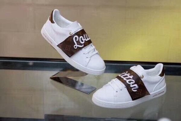 2020e new trend printing leather casual shoes men and women outdoor sports shoes fashion wild party lovers shoes code 35-45, Black
2020e new trend printing leather casual shoes men and women outdoor sports shoes fashion wild party lovers shoes code 35-45, Black