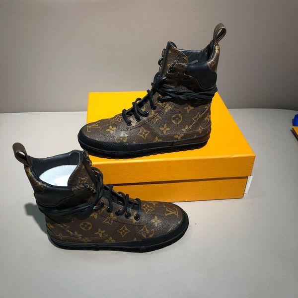 new9 ladies casual boots fashion wild women's shoes thick bottom ladies martin boots original box packaging fast delivery, Black
new9 ladies casual boots fashion wild women's shoes thick bottom ladies martin boots original box packaging fast delivery, Black