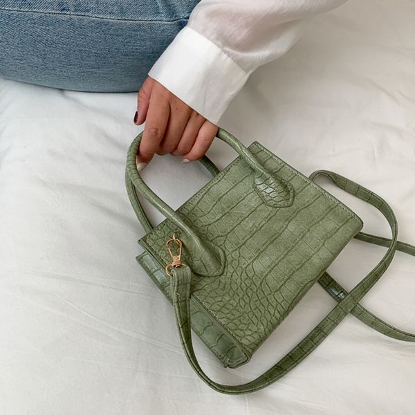 small crocodile pattern solid color pu leather crossbody bags for women 2020 summer lady shoulder handbags female simple totes
small crocodile pattern solid color pu leather crossbody bags for women 2020 summer lady shoulder handbags female simple totes