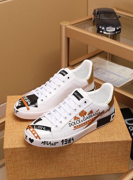 2020k new men and women exquisite hand-painted lace-up casual sports shoes, high-quality fashion wild couple party shoes, size: 35-45, Black
2020k new men and women exquisite hand-painted lace-up casual sports shoes, high-quality fashion wild couple party shoes, size: 35-45, Black