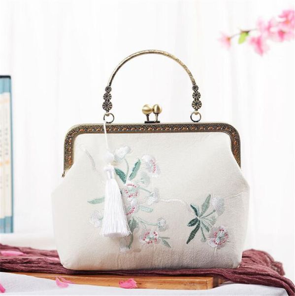 abera 2020 embroidery flowers evening bags tassel banquet women handbags vintage style wedding dinner clutch wallets mn1593
abera 2020 embroidery flowers evening bags tassel banquet women handbags vintage style wedding dinner clutch wallets mn1593