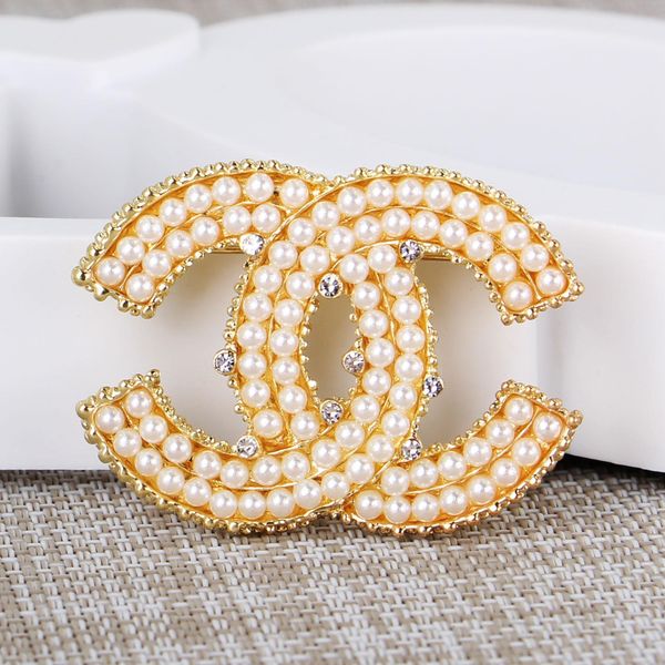 excellent brooches for women brooch rhinestone gold brooches for wedding with box for gift, White
excellent brooches for women brooch rhinestone gold brooches for wedding with box for gift, White