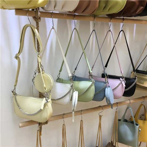 casual chain women shoulder bags designer wide strap crossbody messenger bag lady fashion pu leather baguette bag women clutch
casual chain women shoulder bags designer wide strap crossbody messenger bag lady fashion pu leather baguette bag women clutch