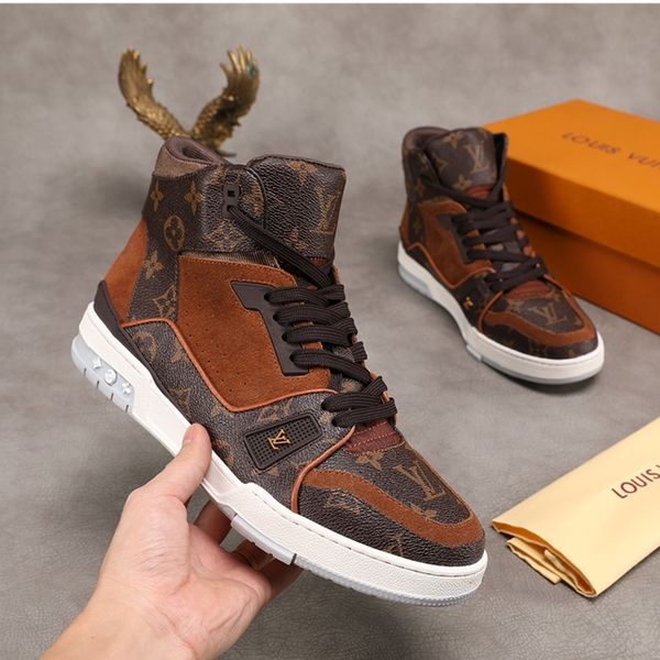 14 men's designer casual sports shoes, luxury trendy travel casual shoes, sports shoes. fast delivery in original box packaging, Black
14 men's designer casual sports shoes, luxury trendy travel casual shoes, sports shoes. fast delivery in original box packaging, Black