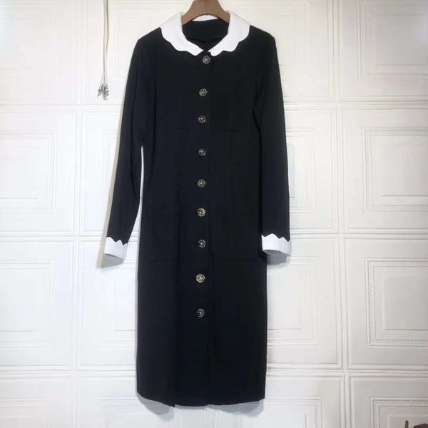 726 2020 autumn lapel neck button long sleeve black fashion womens clothes meilunjinpin, White;black
726 2020 autumn lapel neck button long sleeve black fashion womens clothes meilunjinpin, White;black