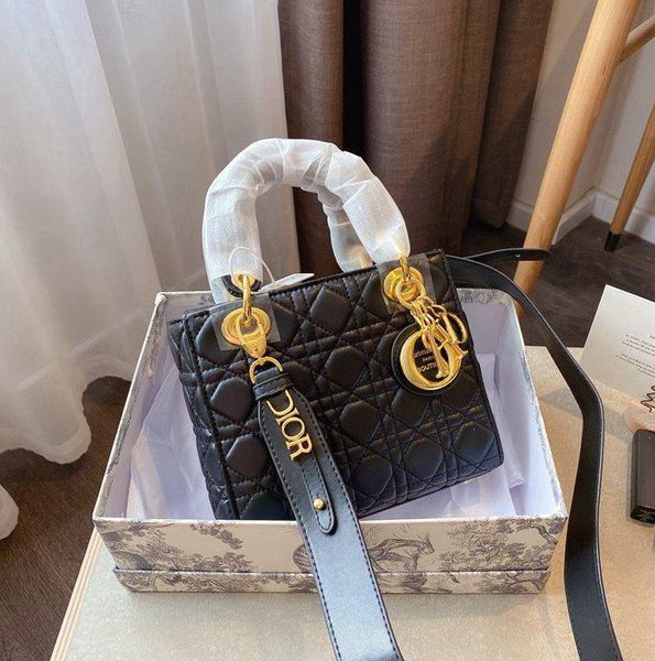 original leather women messenger bag shoulder women fashion chain bag fashion leathe shoulder bag cross body bags -s5502, Black
original leather women messenger bag shoulder women fashion chain bag fashion leathe shoulder bag cross body bags -s5502, Black