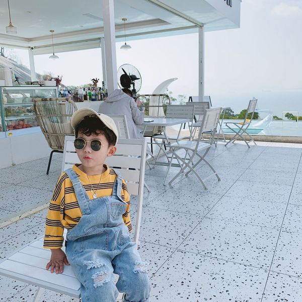 children's autumn and sling jeans 2020 new boy's belt jeans baby's pierced suspender pants fashion, Blue
children's autumn and sling jeans 2020 new boy's belt jeans baby's pierced suspender pants fashion, Blue