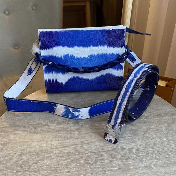 wholesale designer exclusive custom handbag + belt 3.5cm steel button head pure leather belt wide shoulder belt 26 * 21 leather shoulder bac
wholesale designer exclusive custom handbag + belt 3.5cm steel button head pure leather belt wide shoulder belt 26 * 21 leather shoulder bac