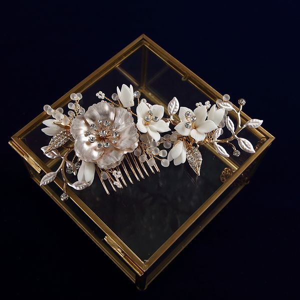 korean handmade leaves gold brides hair combs pearls sticks rhinestone wedding hair accessories, Golden;silver
korean handmade leaves gold brides hair combs pearls sticks rhinestone wedding hair accessories, Golden;silver