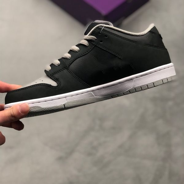 chaussures de randonnée low pack shadow bq6817007 with black shadow grey white chaussures à semelles compensées fabric rubber leather
chaussures de randonnée low pack shadow bq6817007 with black shadow grey white chaussures à semelles compensées fabric rubber leather