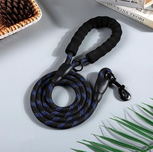 chinese mainland new dog supplies comfortable lead rope nylon reflective round dog leash medium-large dog leash pet supplies
chinese mainland new dog supplies comfortable lead rope nylon reflective round dog leash medium-large dog leash pet supplies