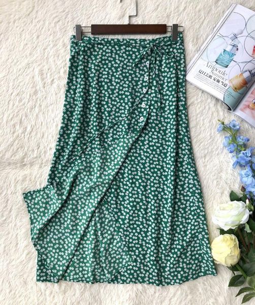new women dots print wrap skirt soft viscose side buttons midi length high waist gloria midi skirt, Black
new women dots print wrap skirt soft viscose side buttons midi length high waist gloria midi skirt, Black
