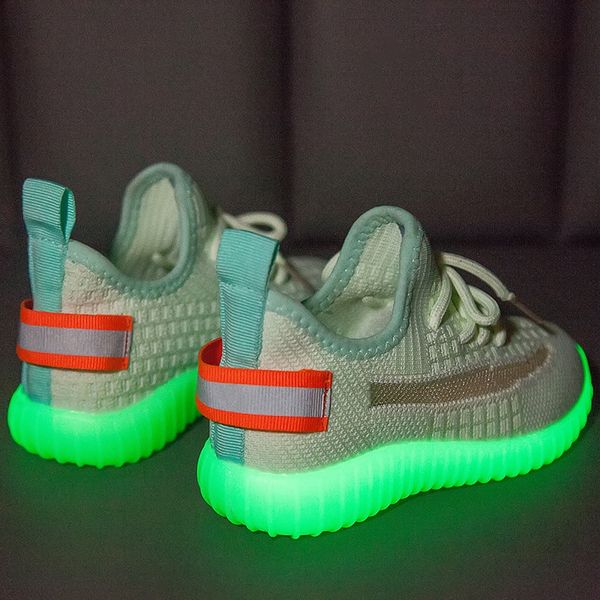 autumn knitted mesh lighting sports boys breathable running women's sneakers children's shoes cartoon led children's shoes, Black
autumn knitted mesh lighting sports boys breathable running women's sneakers children's shoes cartoon led children's shoes, Black
