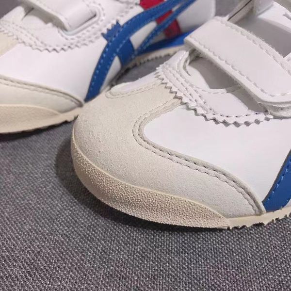 bb011 new product y se sports shoes adhesive paper sneakers ghost tiger magic sticker children's sports shoes (double buckle, Black
bb011 new product y se sports shoes adhesive paper sneakers ghost tiger magic sticker children's sports shoes (double buckle, Black