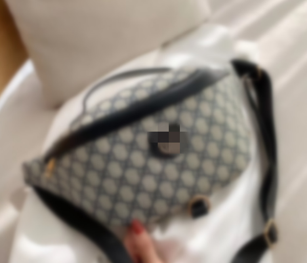 2020 brand fashion women man shoudler bag luxury designer handbag no with box zs 20062834y
2020 brand fashion women man shoudler bag luxury designer handbag no with box zs 20062834y