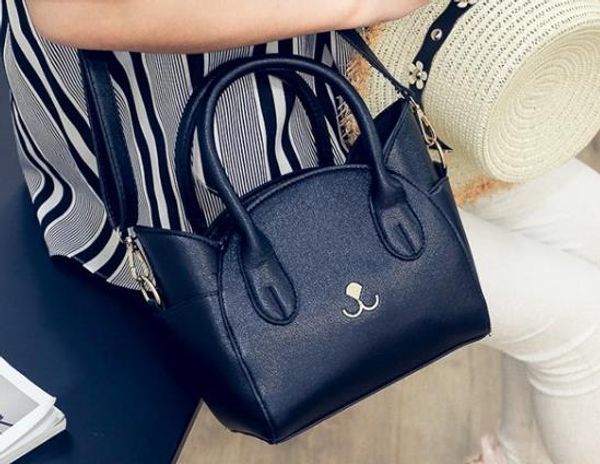 designer bag 2020 new shoulder bags female small bags toothpick pattern female bag portable messenger cat wings bag
designer bag 2020 new shoulder bags female small bags toothpick pattern female bag portable messenger cat wings bag