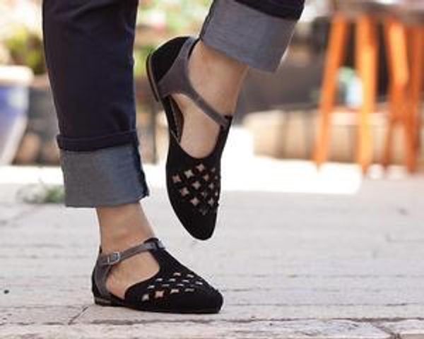 2019 spring new hollow out women shoes pointed toe flat shoes leather casual female fashion woman plus size 43 cs08, Black
2019 spring new hollow out women shoes pointed toe flat shoes leather casual female fashion woman plus size 43 cs08, Black
