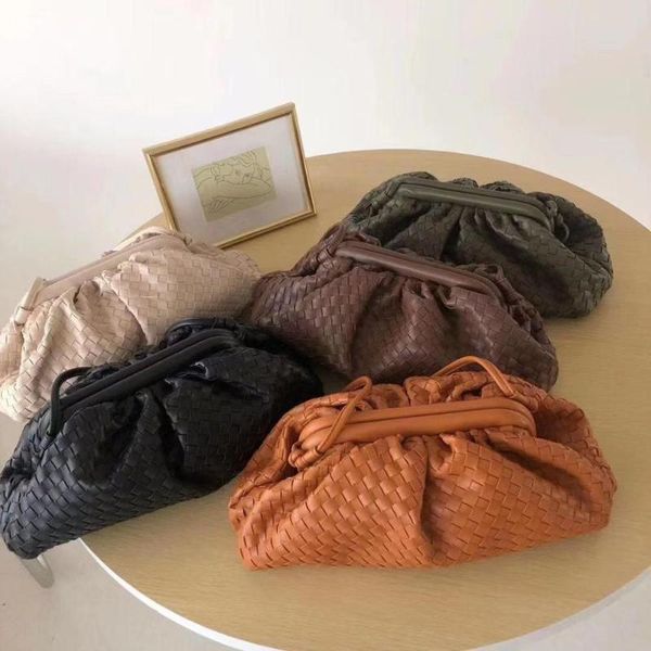 2020 fold cloud bags for women soft leather shoulder crossbody bag luxury designer handbags clutch ins chic female dumpling bags
2020 fold cloud bags for women soft leather shoulder crossbody bag luxury designer handbags clutch ins chic female dumpling bags