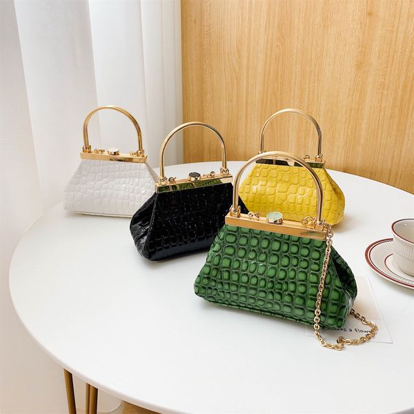 fashion crocodile pattern small clutch bag vintage designer brand chain shoulder messenger bag retro clip bag new handbag purse
fashion crocodile pattern small clutch bag vintage designer brand chain shoulder messenger bag retro clip bag new handbag purse