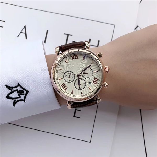 22 Mens Watches Fashion 42mm Classic Watch stainless steel Quartz Movement Mens Party Wristwatch Business watch Gift Clock
22 Mens Watches Fashion 42mm Classic Watch stainless steel Quartz Movement Mens Party Wristwatch Business watch Gift Clock