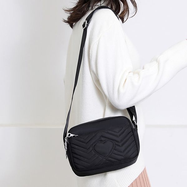 2020 new woman handbag fashion lady shoulder bag all-match heart-shape women bags simple casual solid color bag
2020 new woman handbag fashion lady shoulder bag all-match heart-shape women bags simple casual solid color bag