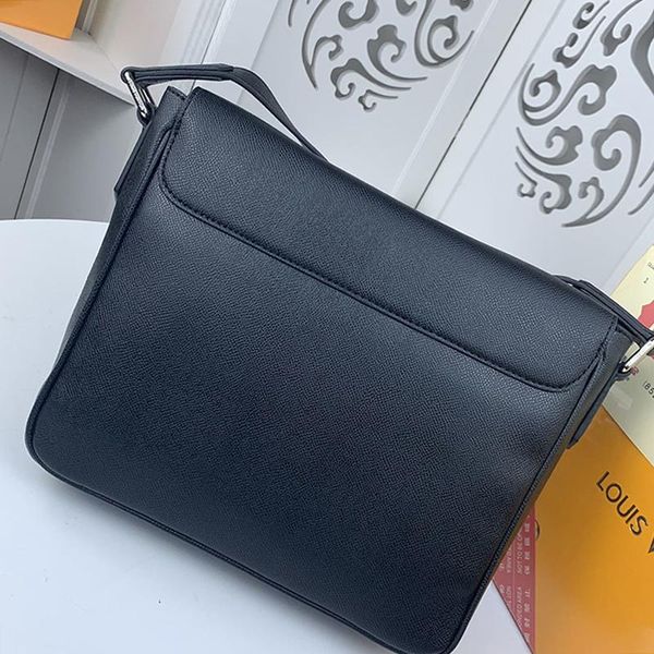 mens bag formal messenger bags sac bandoulière leather retro trend crossbody bag men classic design type shoulder bags
mens bag formal messenger bags sac bandoulière leather retro trend crossbody bag men classic design type shoulder bags