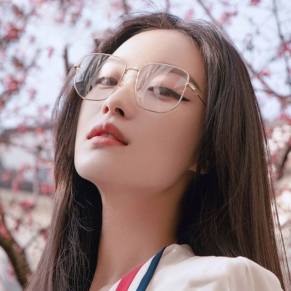 2020 new women's polarized fashion round frame men's korean ins web sunglasses red sunglasses d2932, Silver
2020 new women's polarized fashion round frame men's korean ins web sunglasses red sunglasses d2932, Silver