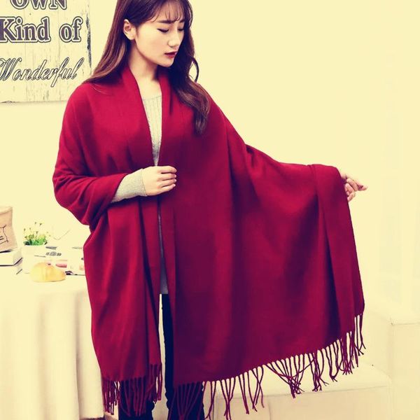 2019 autumn winter new super tassel scarf fashion retro national style big cape thick men and women, Blue;gray
2019 autumn winter new super tassel scarf fashion retro national style big cape thick men and women, Blue;gray