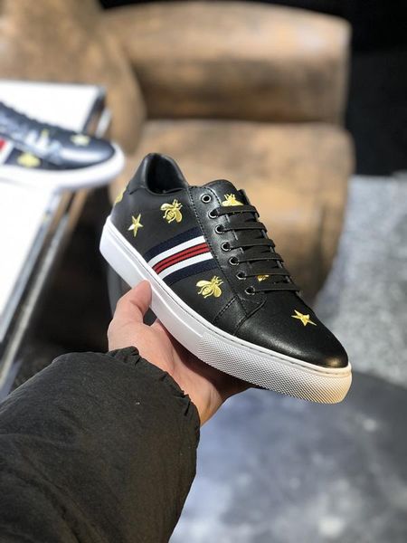 2020e high-quality leather bee embroidery low-casual men's tide shoes, fashionable wild breathable sports running shoes, size: 38-4, Black
2020e high-quality leather bee embroidery low-casual men's tide shoes, fashionable wild breathable sports running shoes, size: 38-4, Black