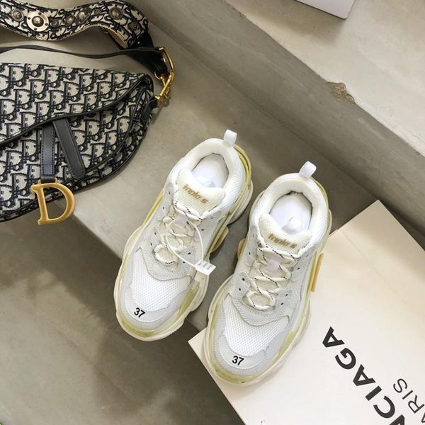 2020ii designer to create casual and comfortable all-match sports shoes, travel shoes outsole non-slip design with original box delivery, Black
2020ii designer to create casual and comfortable all-match sports shoes, travel shoes outsole non-slip design with original box delivery, Black