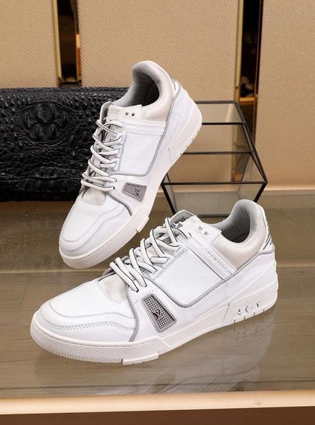 2020t luxury limited leather daily low casual sneakers, fashionable wild outdoor men's shoes, size: 38-451, Black
2020t luxury limited leather daily low casual sneakers, fashionable wild outdoor men's shoes, size: 38-451, Black