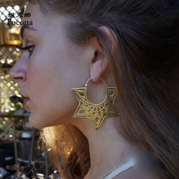 vintage antique silver color hollow star drop earrings for women simple gold metal geometric jewelry accessories 9026, Golden
vintage antique silver color hollow star drop earrings for women simple gold metal geometric jewelry accessories 9026, Golden